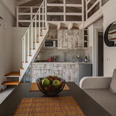 Molos Beachfront Apartments In Diakopto Ngoại thất bức ảnh