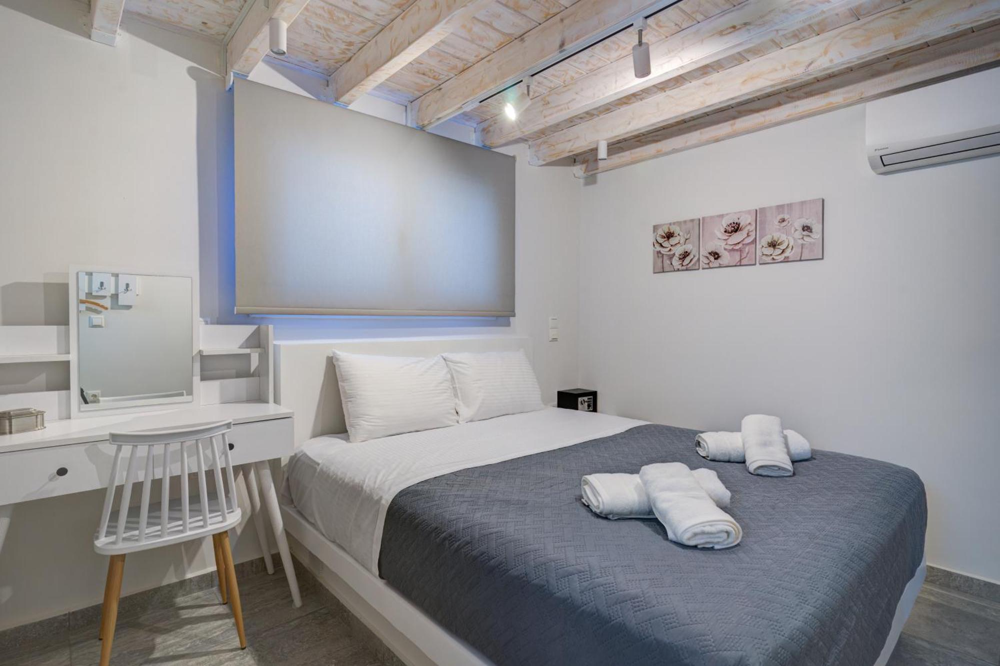 Molos Beachfront Apartments In Diakopto Ngoại thất bức ảnh