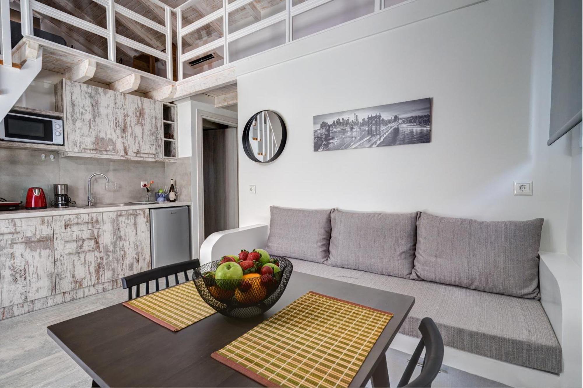 Molos Beachfront Apartments In Diakopto Ngoại thất bức ảnh