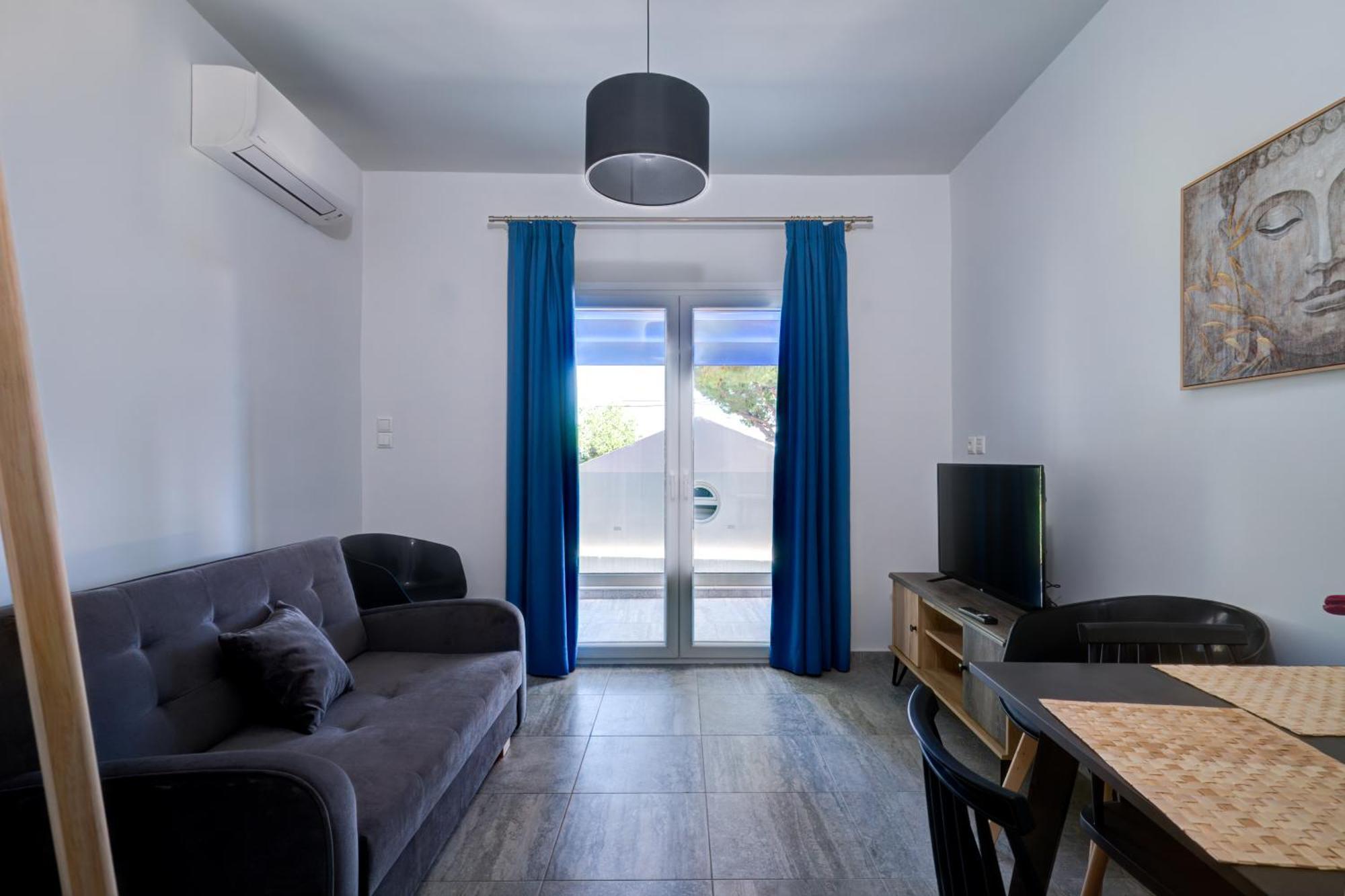 Molos Beachfront Apartments In Diakopto Ngoại thất bức ảnh
