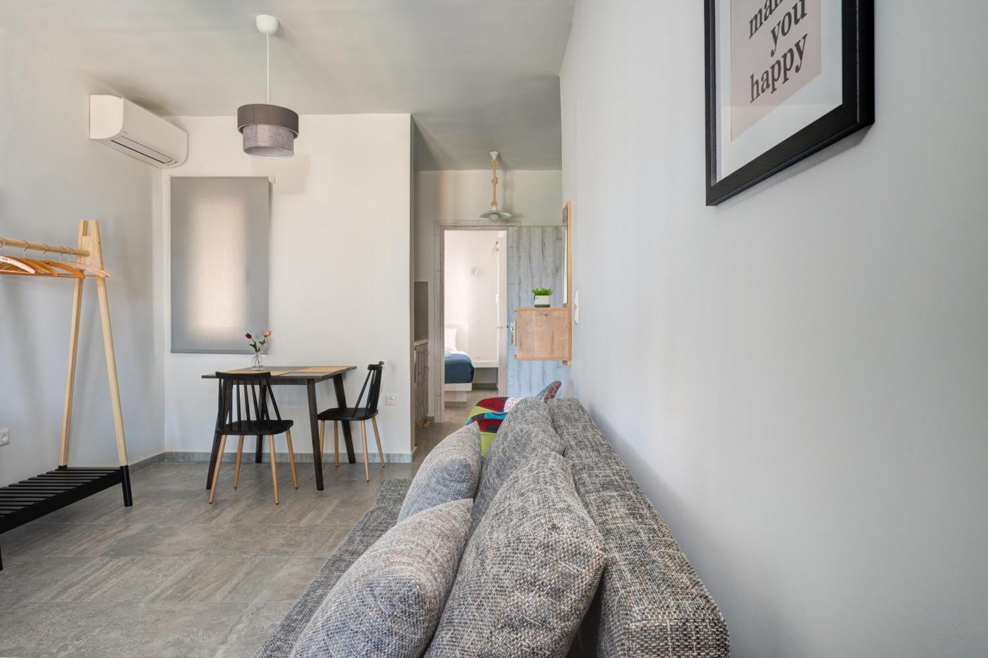 Molos Beachfront Apartments In Diakopto Ngoại thất bức ảnh
